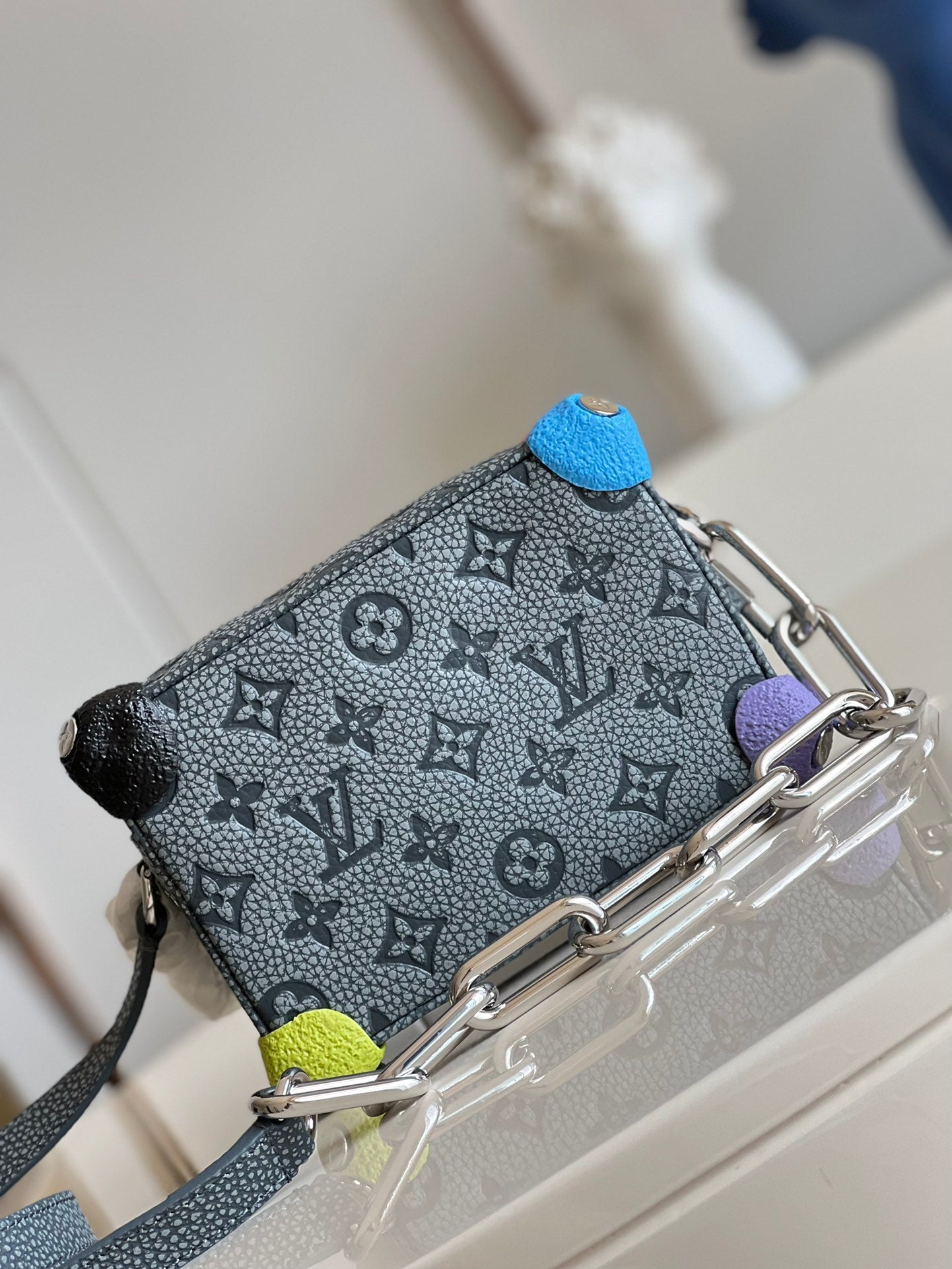 LU Messenger Bag Trunk 2 Color 's