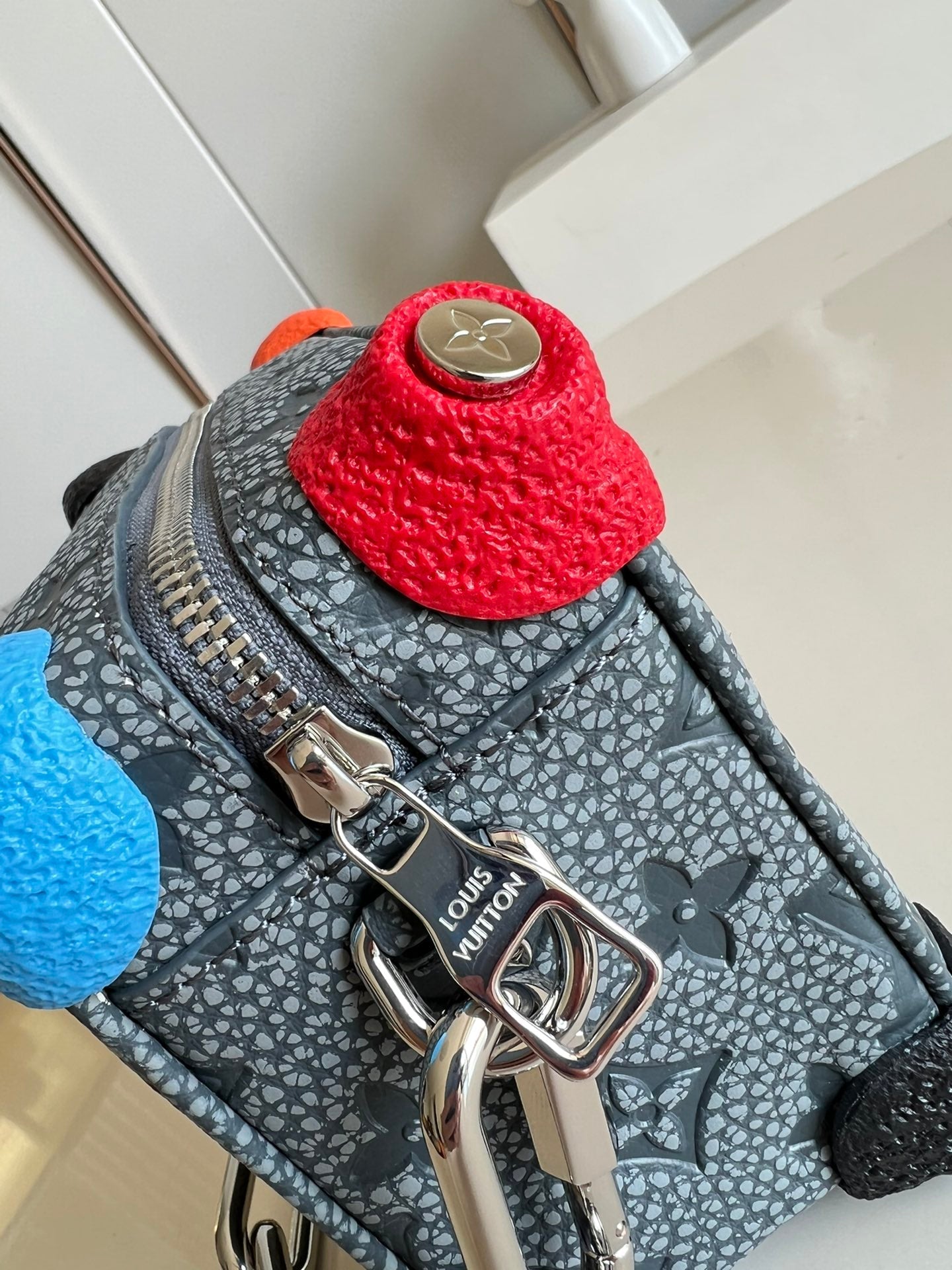 LU Messenger Bag Trunk 2 Color 's