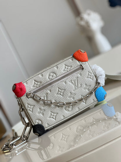 LU Messenger Bag Trunk 2 Color 's