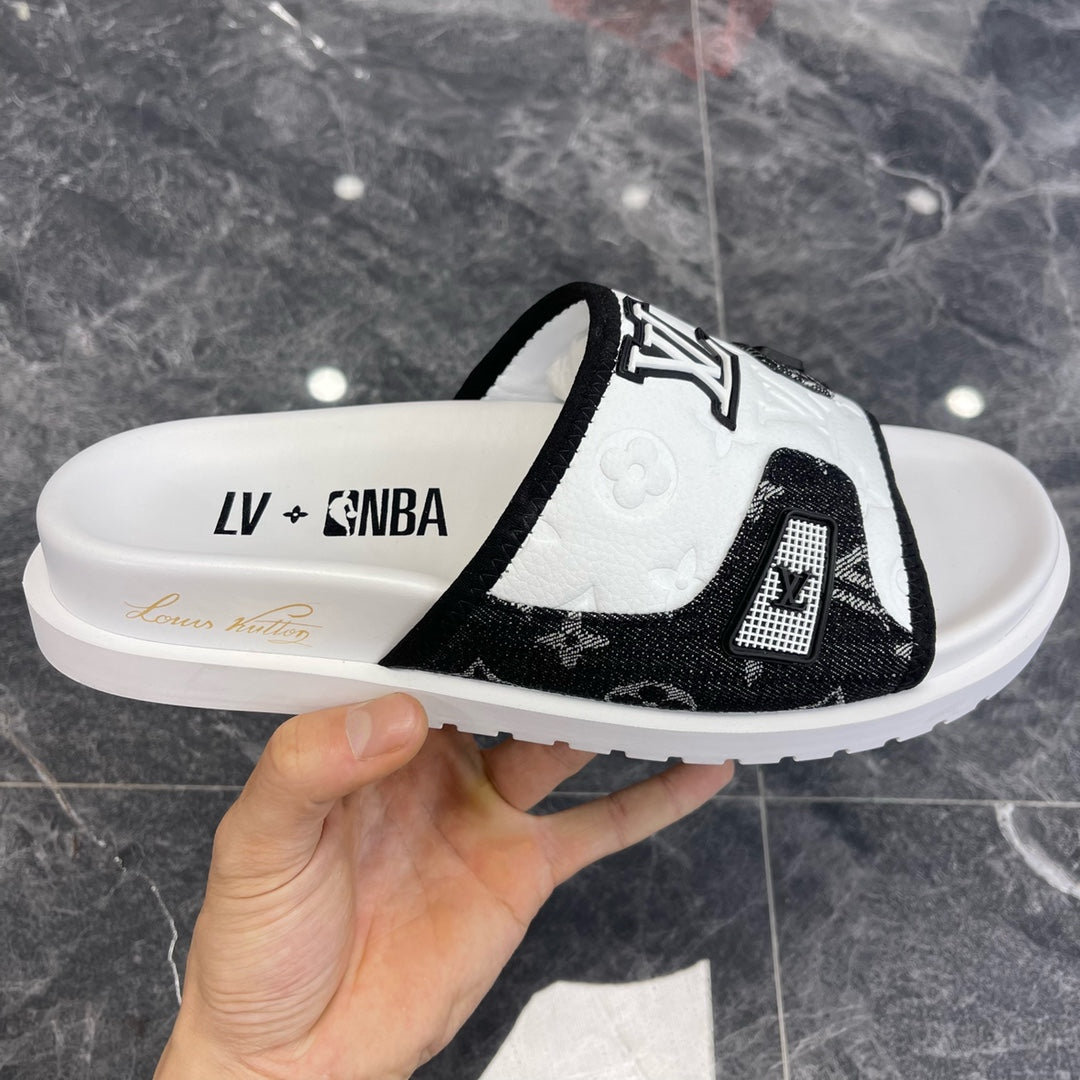 LU  Slippers 2 Color 's
