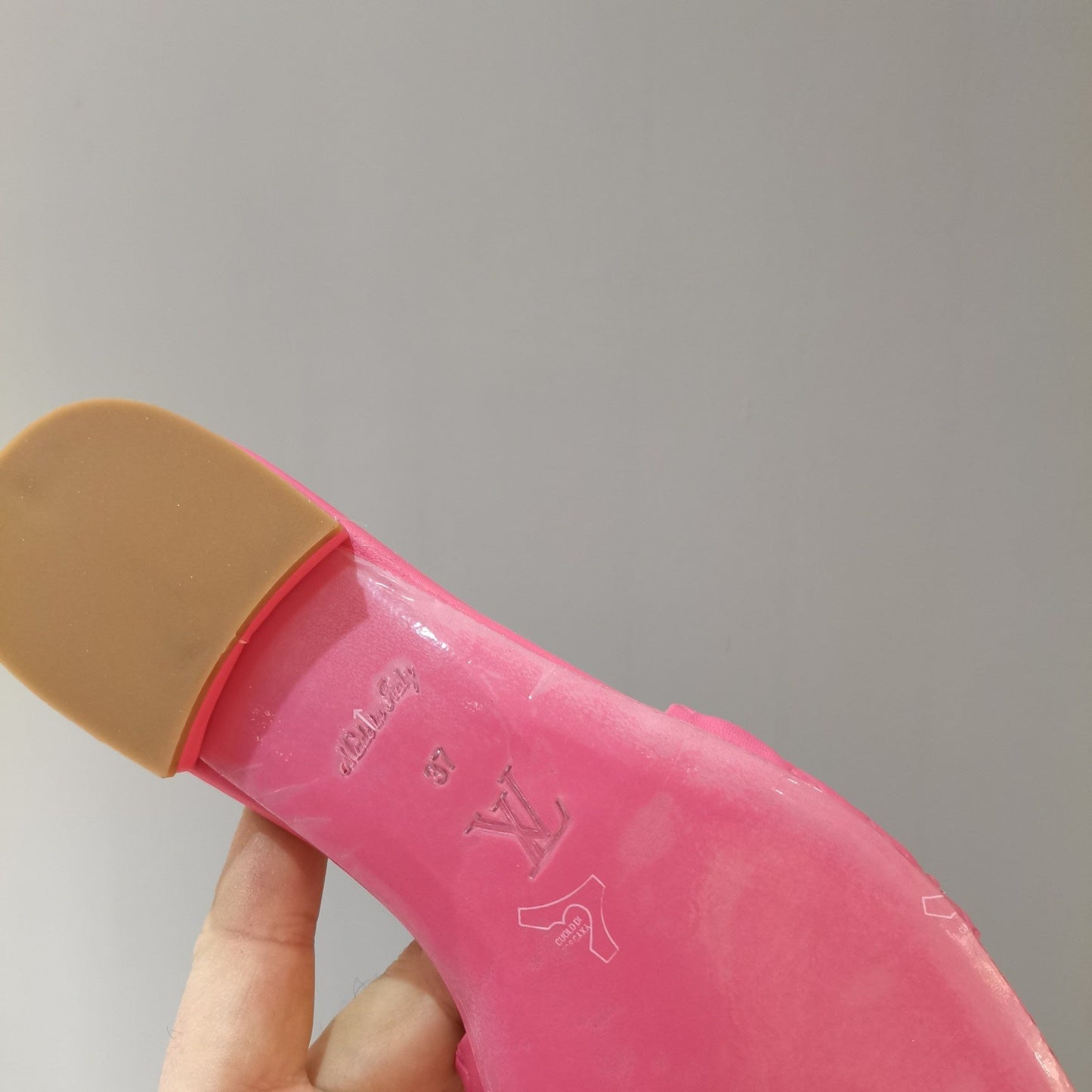 LU Slippers Sandals Pink