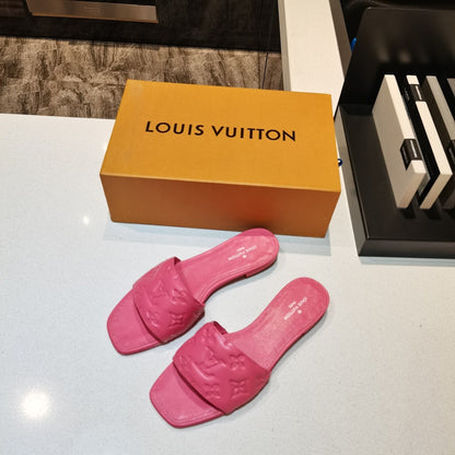 LU Slippers Sandals Pink