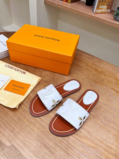 LU  Slippers  5 Color's