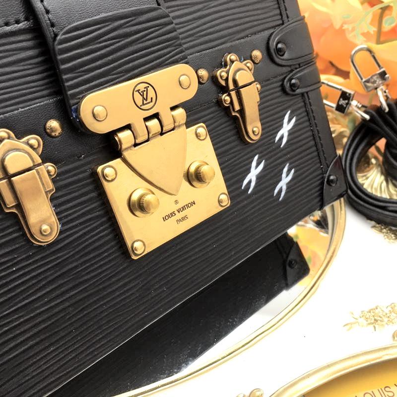 LU Bag Malle Black trunk