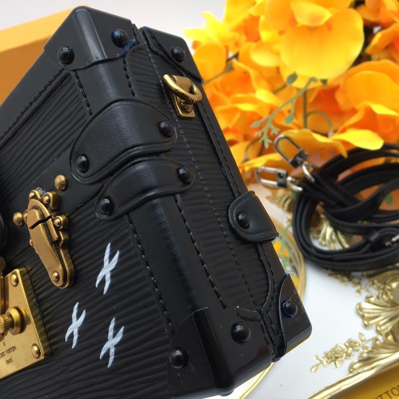 LU Bag Malle Black trunk