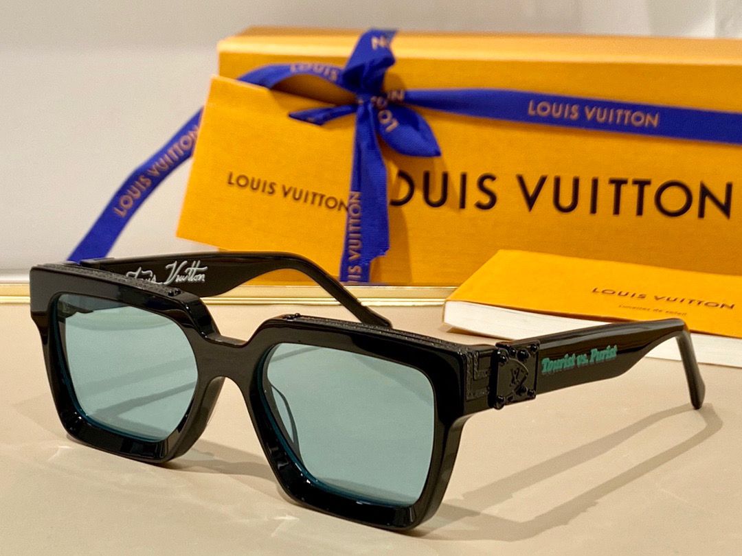 LU  Sunglasses