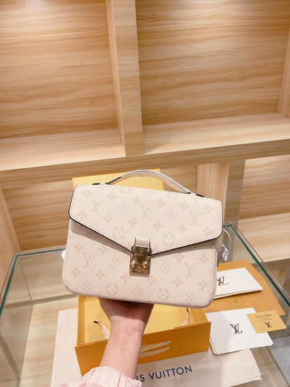 LU Bag 4 Colors Metic