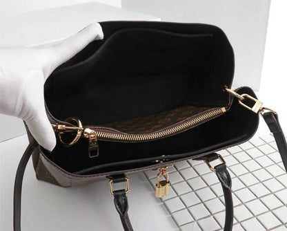 LU Bag Monogram  34  cm  3 Color 's