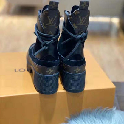 LU  Boots Heels Combat