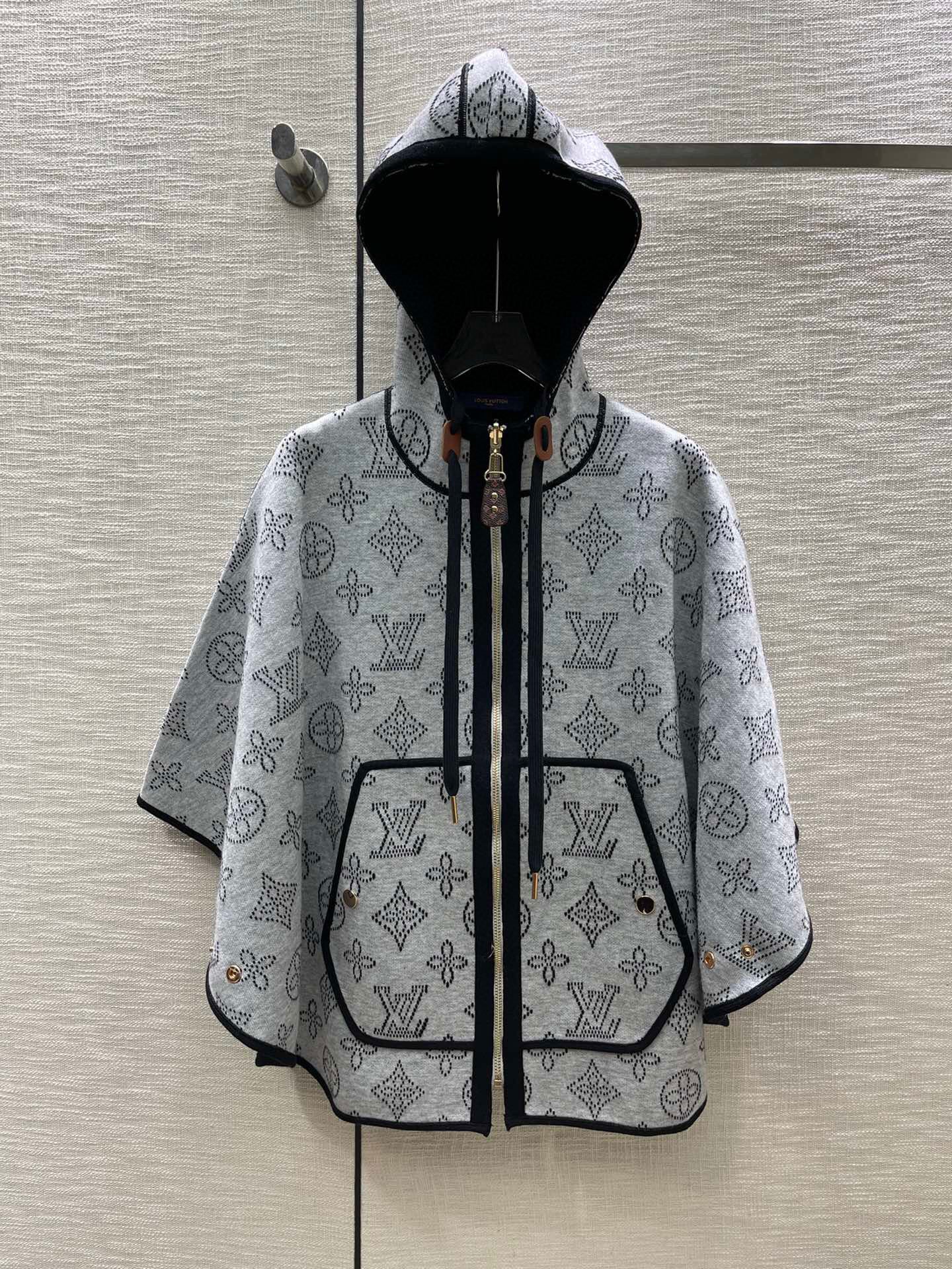 LU Cape Coat Poncho jacket 2 side