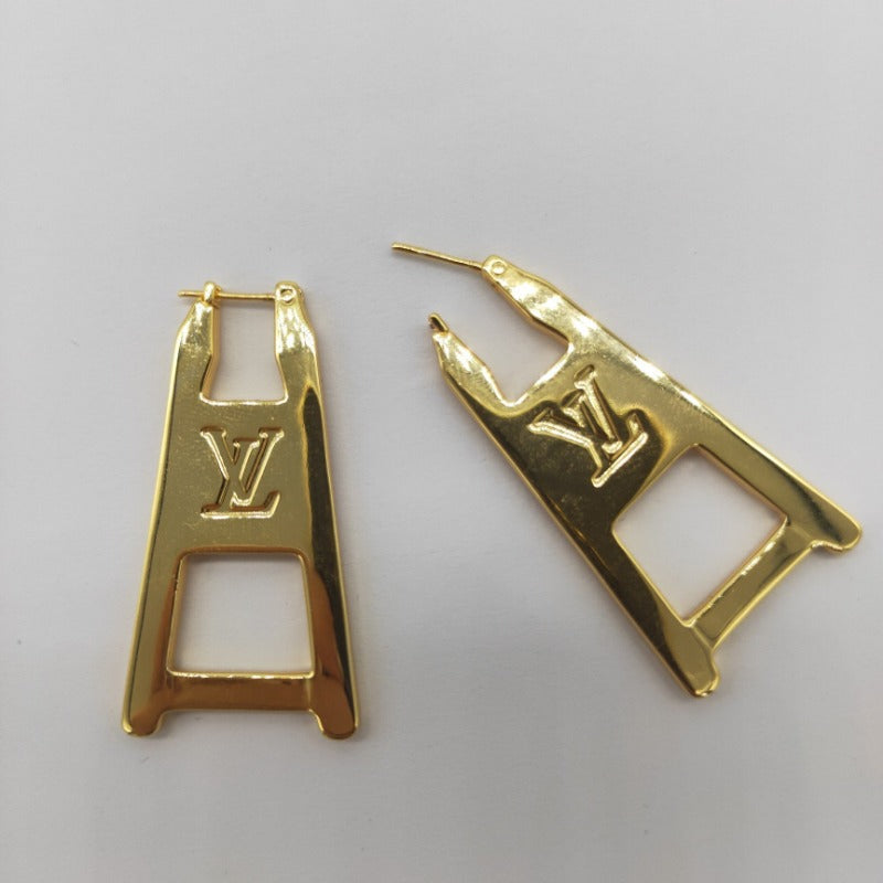 LU   Earring