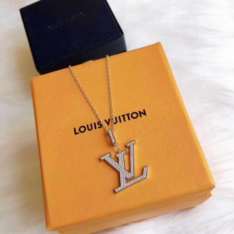 LU  Necklace
