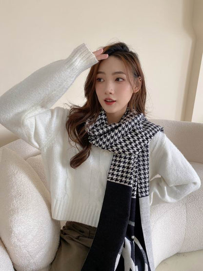 LU Scarf Monogram 2 Color 's