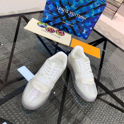 LU Sneakers Clear Upper