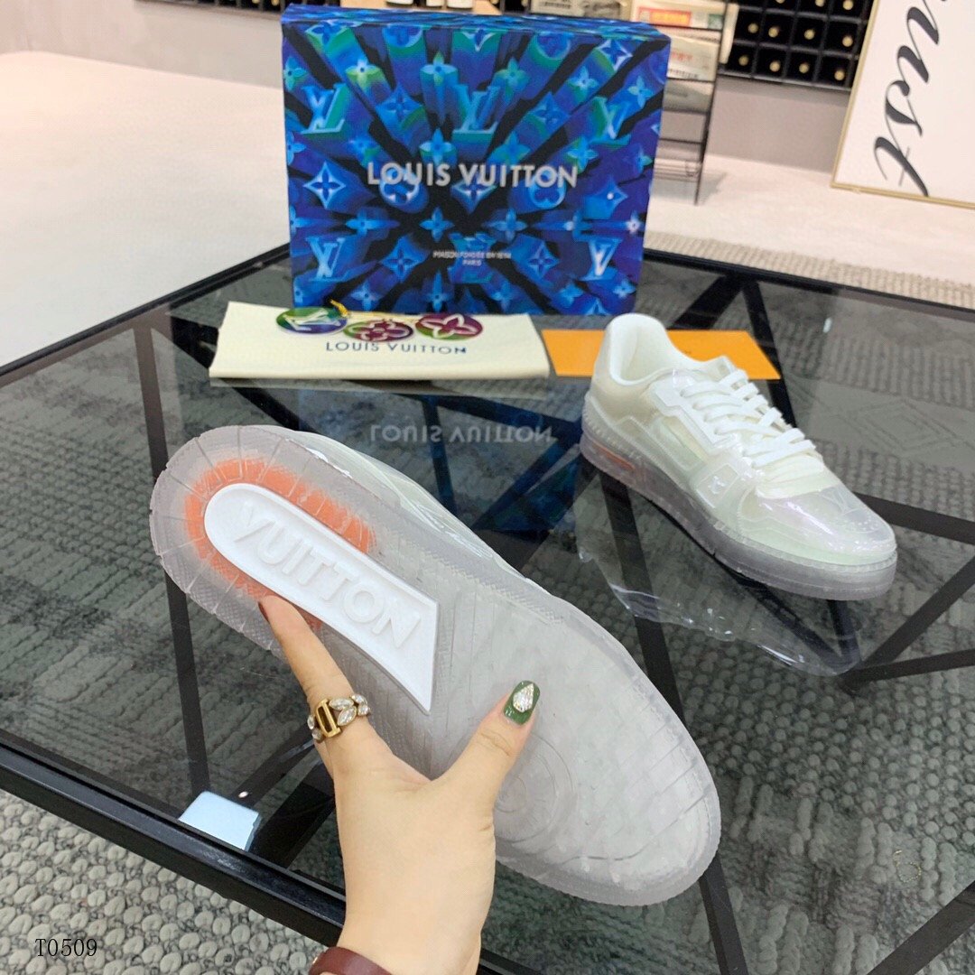 LU Sneakers Clear Upper