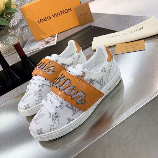 LU Sneakers