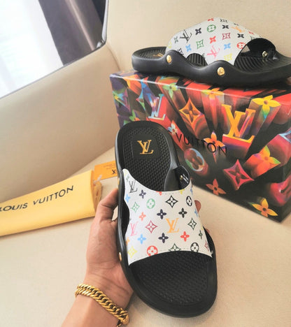 LU  Slippers