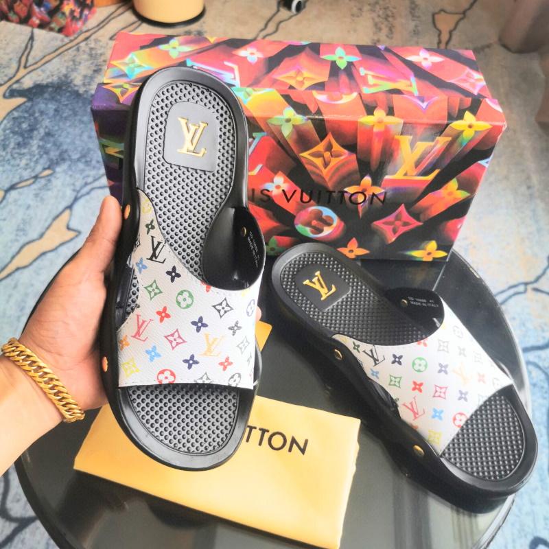 LU  Slippers