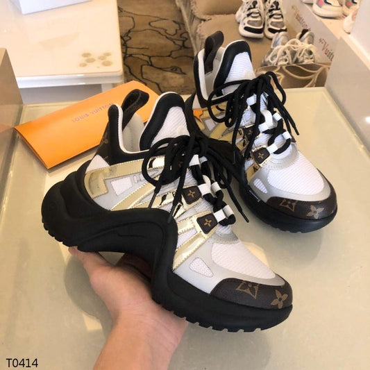 Lv Vuitton sneakers