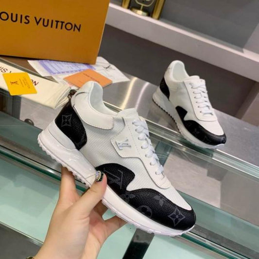 LU  Sneakers