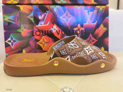LU  Slippers