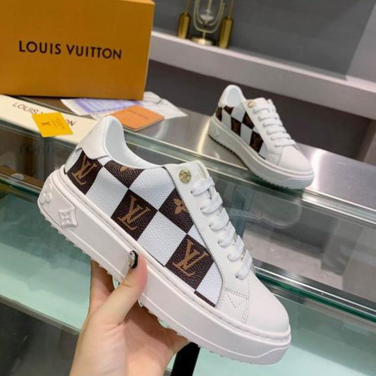 LU  Sneakers