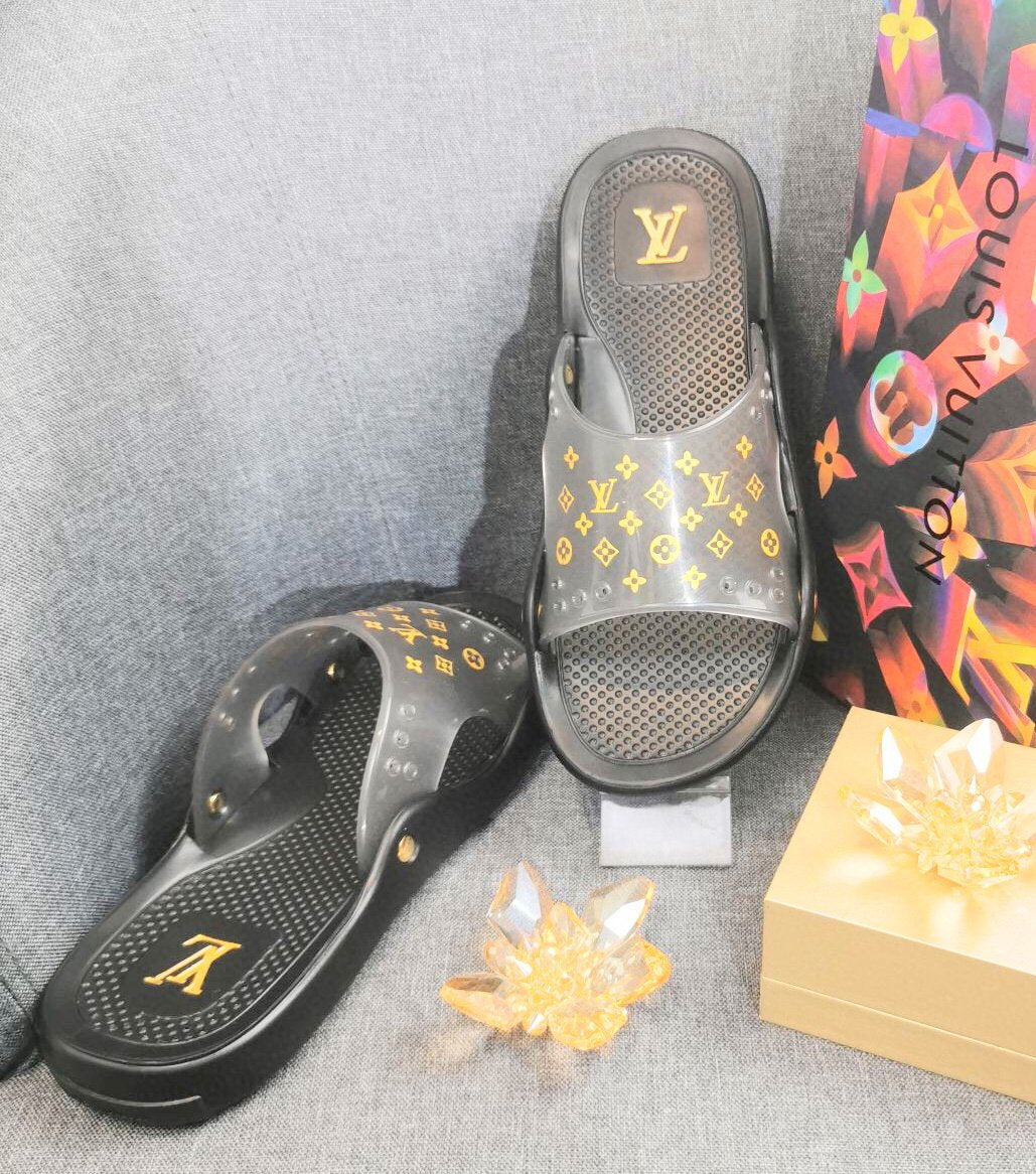 LU Slippers