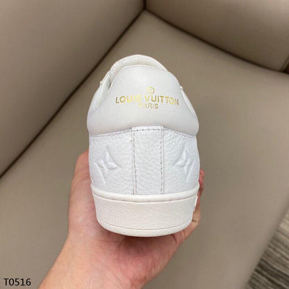 LU Sneakers