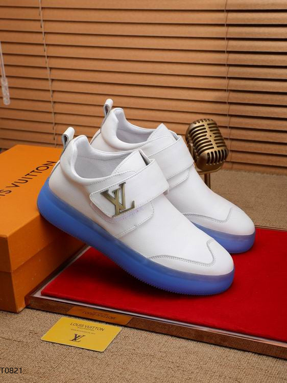 LU Sneakers