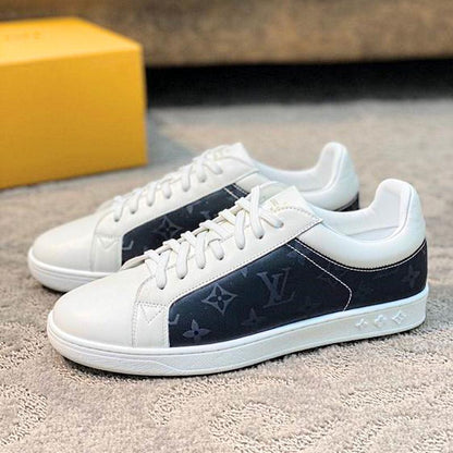 LU Sneakers