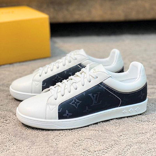 LU Sneakers