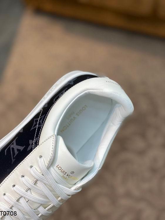 LU Sneakers
