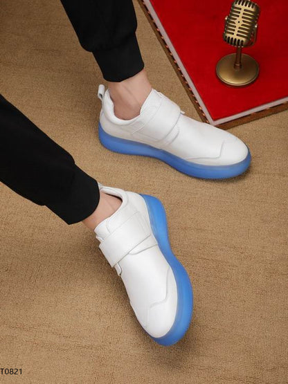 LU Sneakers