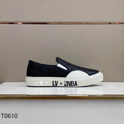 LU  Sneakers Slip On