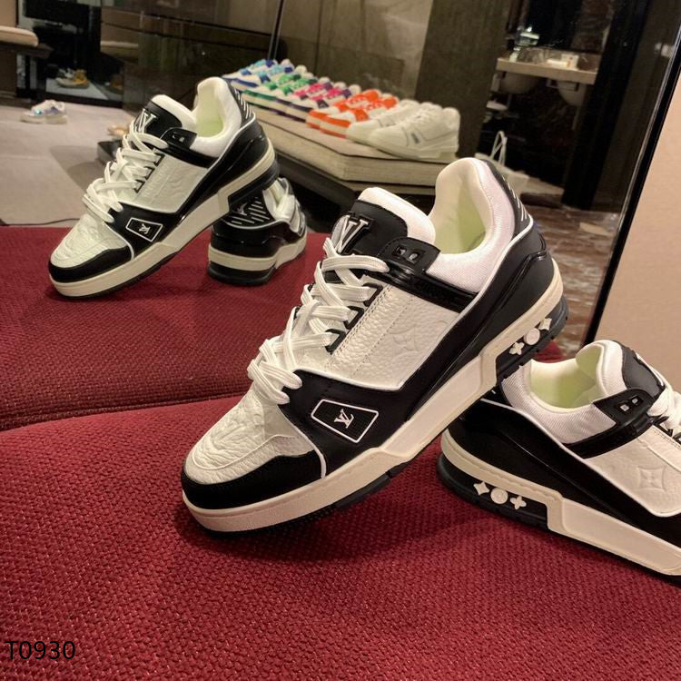 LU Sneakers Black White