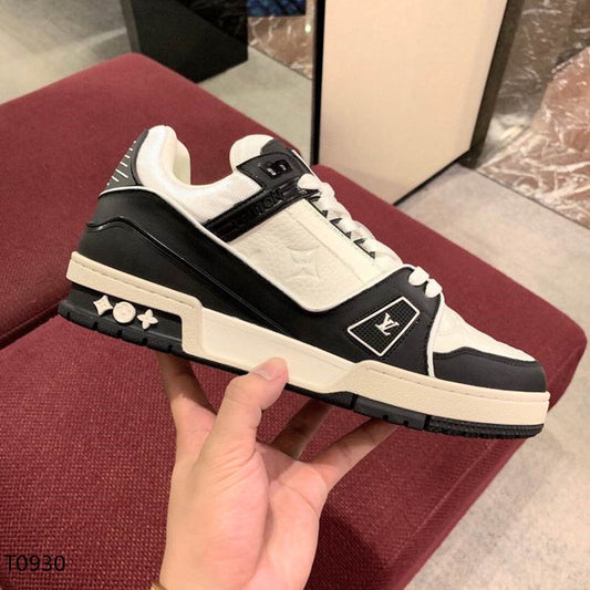 LU Sneakers Black White