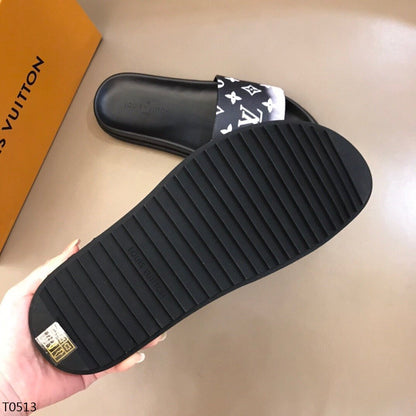 LU  Slippers
