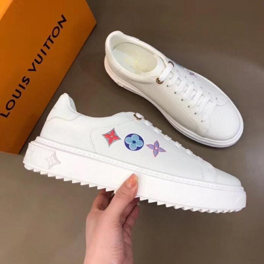 LU Sneakers