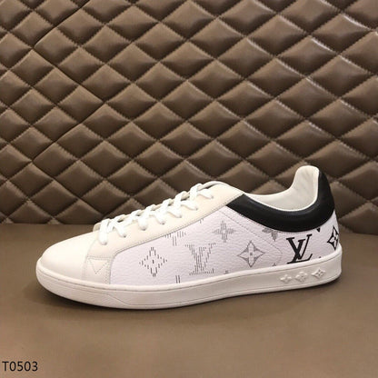 LU  Sneakers