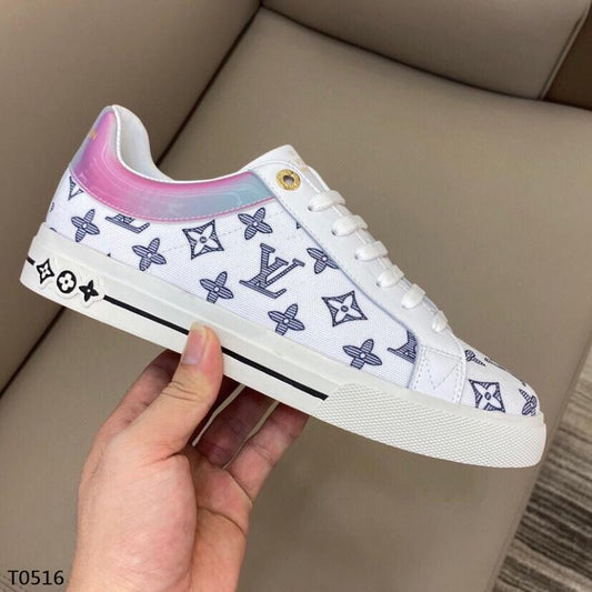 LU Sneakers