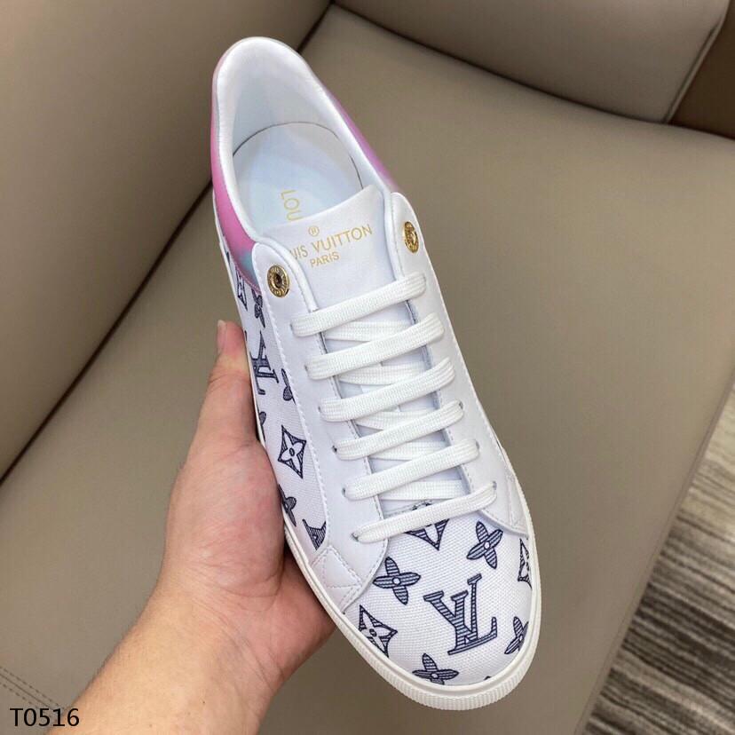 LU Sneakers