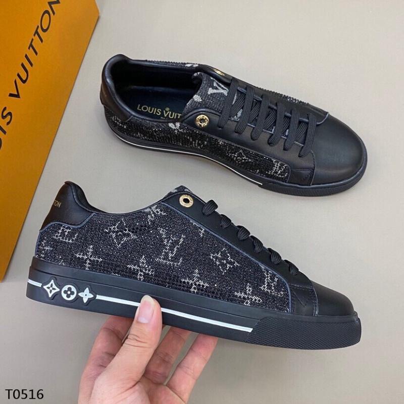 LU Sneakers