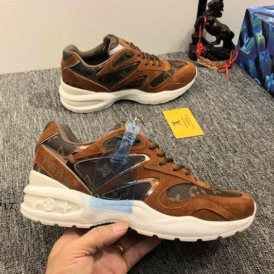 LU Sneakers