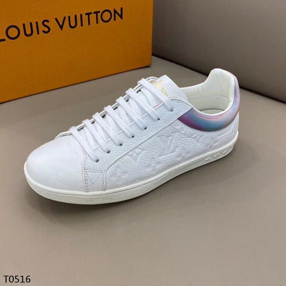 LU Sneakers