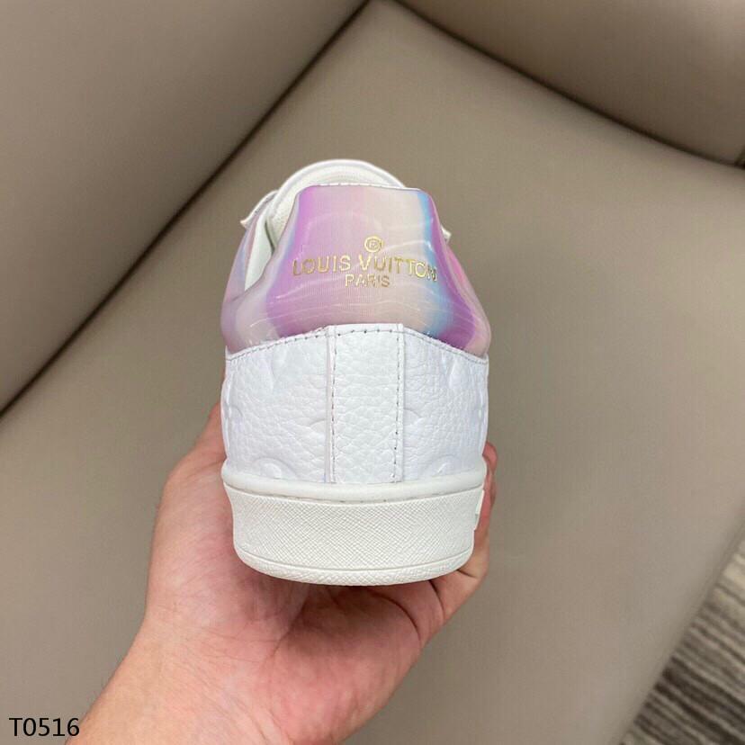 LU Sneakers