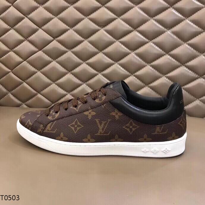 LU Sneakers