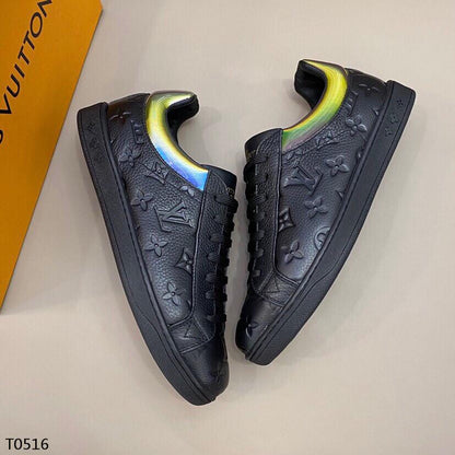 LU Sneakers