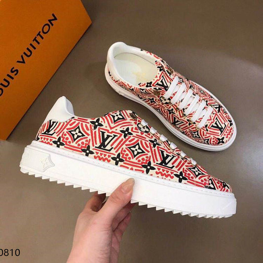 LU Sneakers
