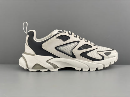 LU  Sneakers Runner