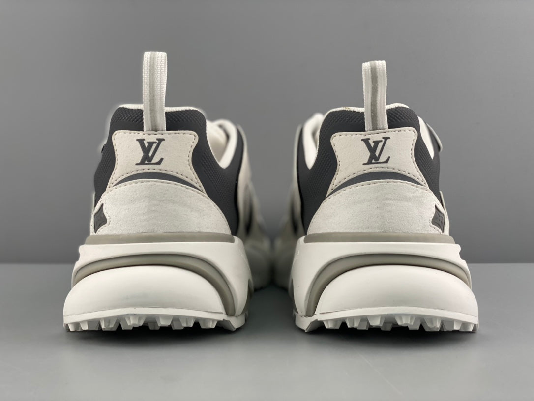 LU  Sneakers Runner